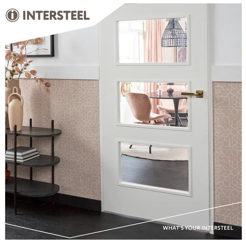 Intersteel enkele deurkruk rechts Baustil op vierkante rozet met nokken 55x55x10mm PVD messingkleur