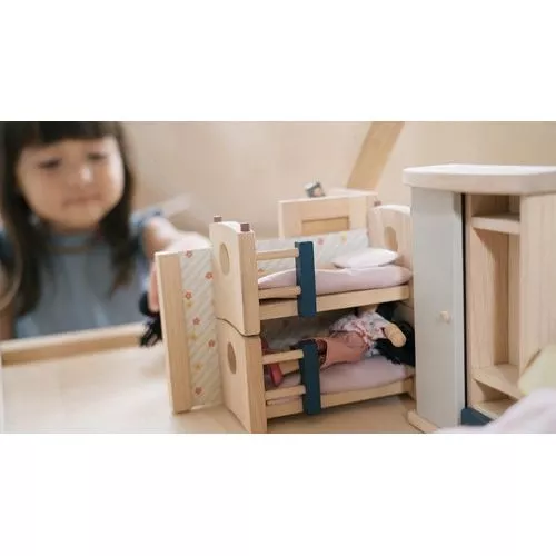 PLAN TOYS POPPENHUIS KINDERKAMER  ORCHARD